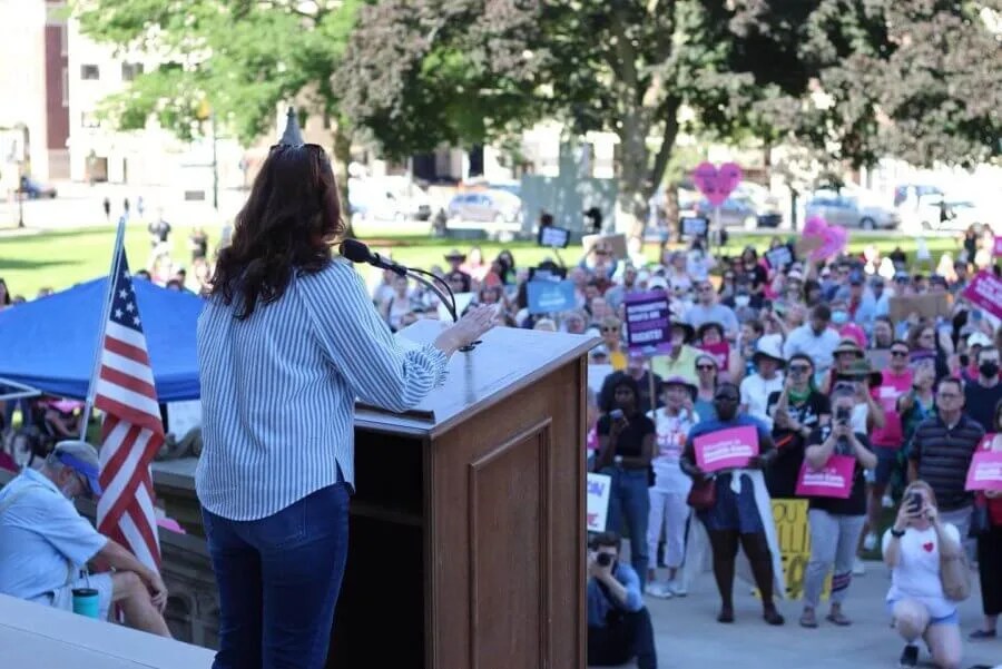 Misinformation Spreads Amid Legal Battle for Reproductive Freedom