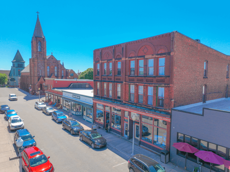 8 Charming Small Towns and Cities in Michigan You Must Check Out