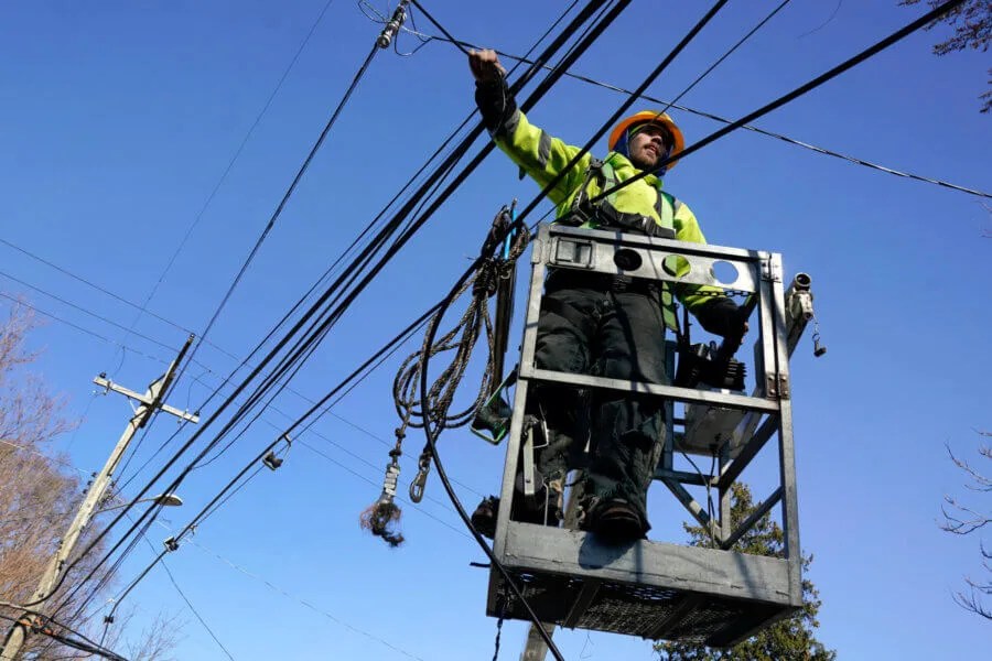 Top Michigan Senator Calls for Investigation Into Widespread Power Outages