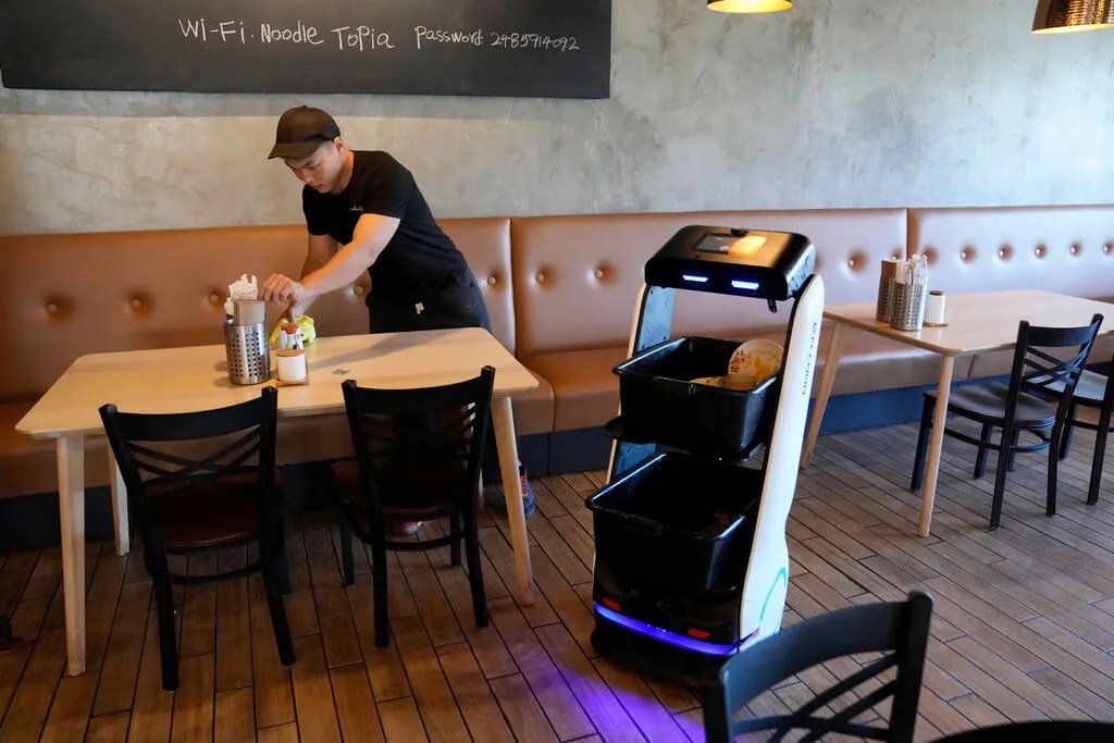 Are Robot Waiters the Future? This Michigan Restaurant Thinks So