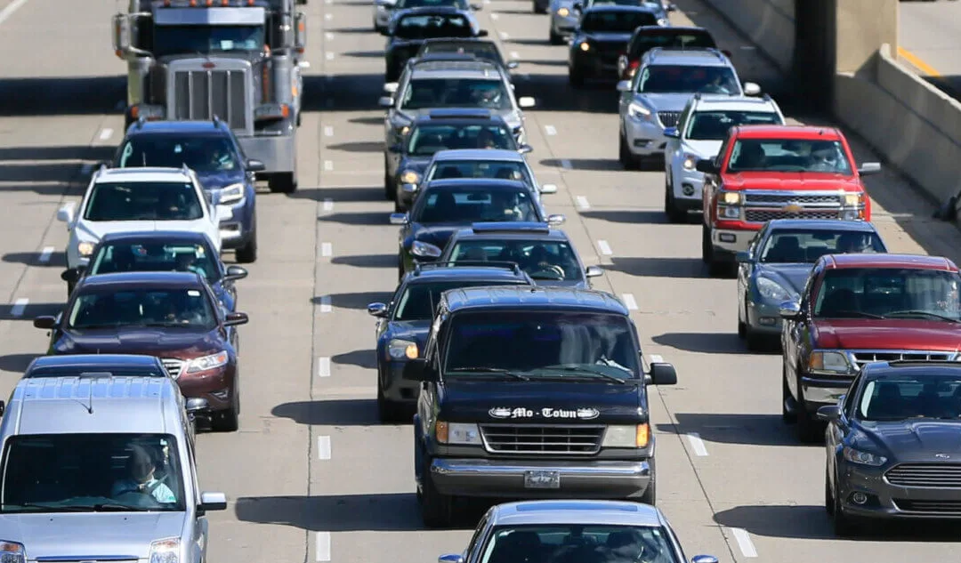 New Michigan Law: Put Your Phone Away Behind the Wheel or Go Back to Driver’s Ed