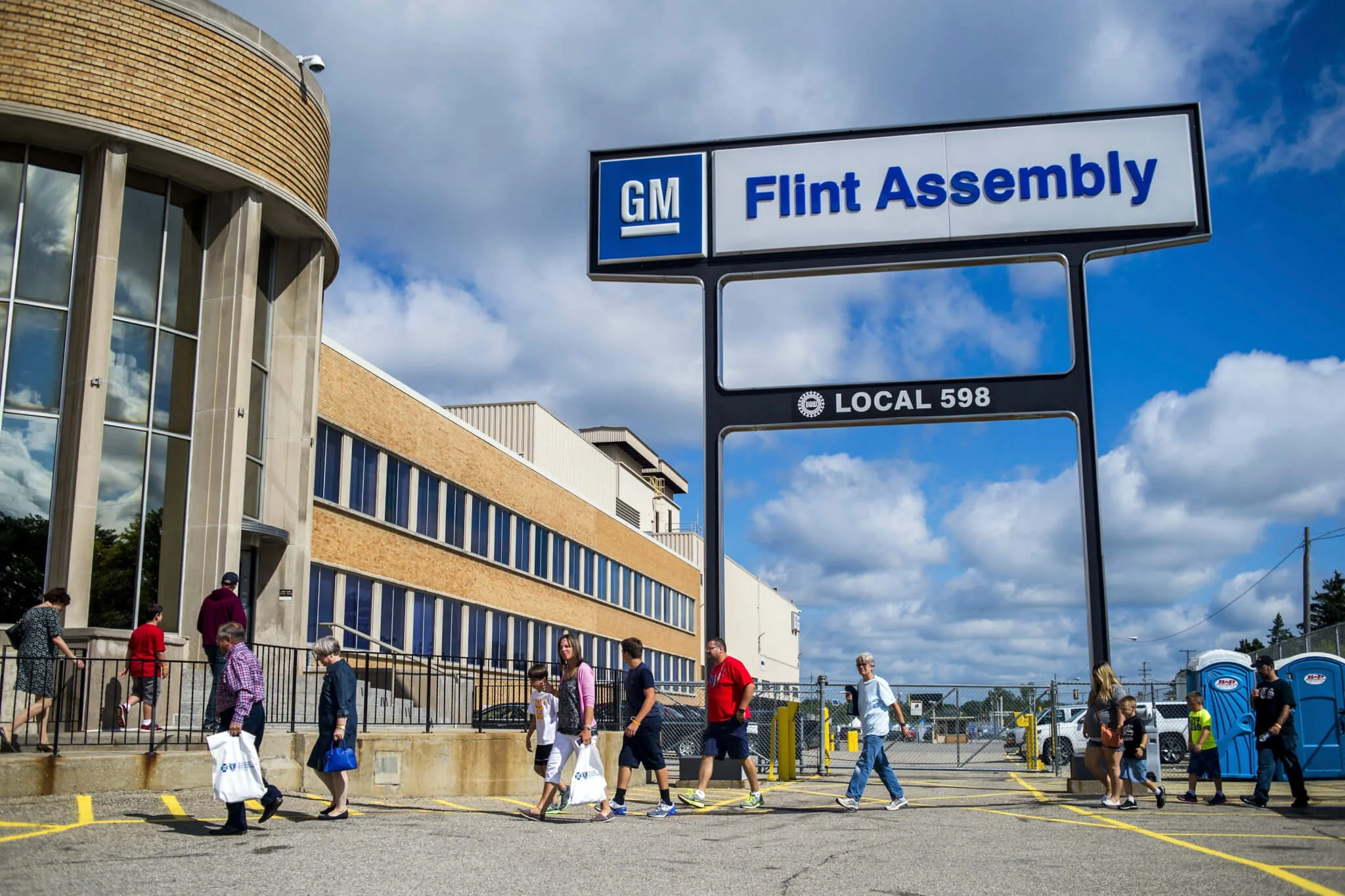 GM to Invest More Than 1 Billion in 2 Flint Plants