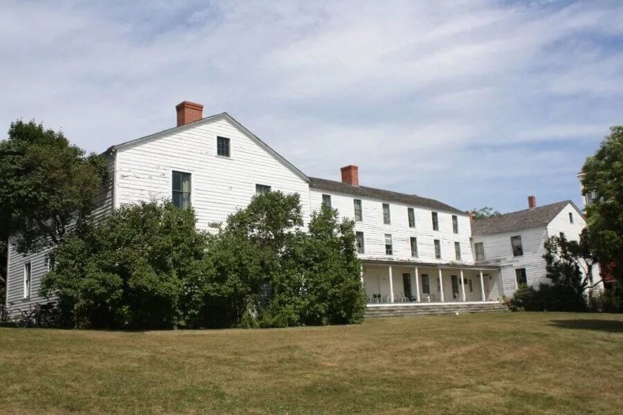 Meet America’s Most Haunted Town: 5 Ghost Stories From MI’s Mackinac Island