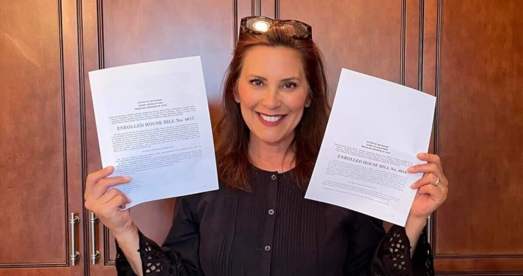 Whitmer Signs Legislation to Recruit, Retain Michigan Teachers and Counselors
