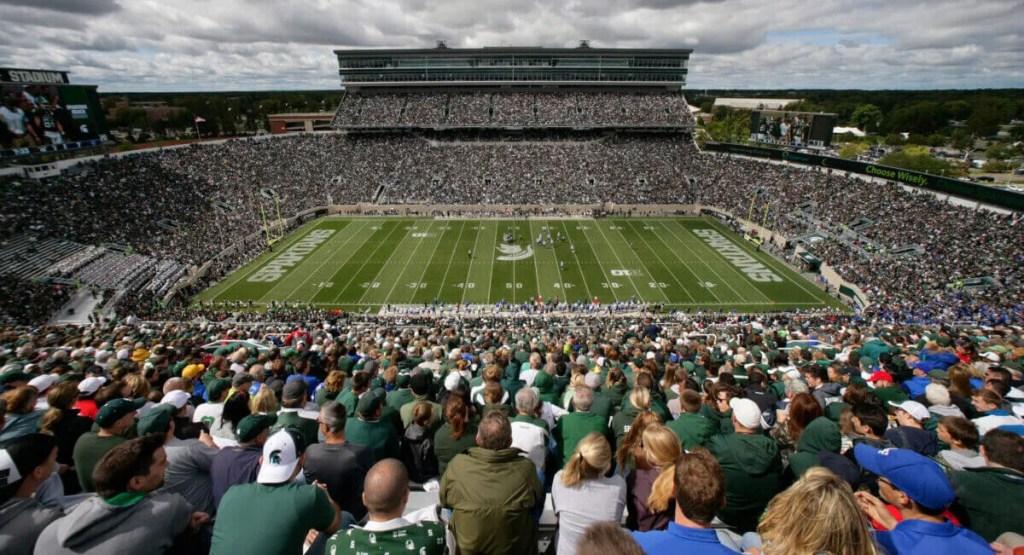 Will Selling Booze at Michigan Universities Curb Binge Drinking Among College Students?
