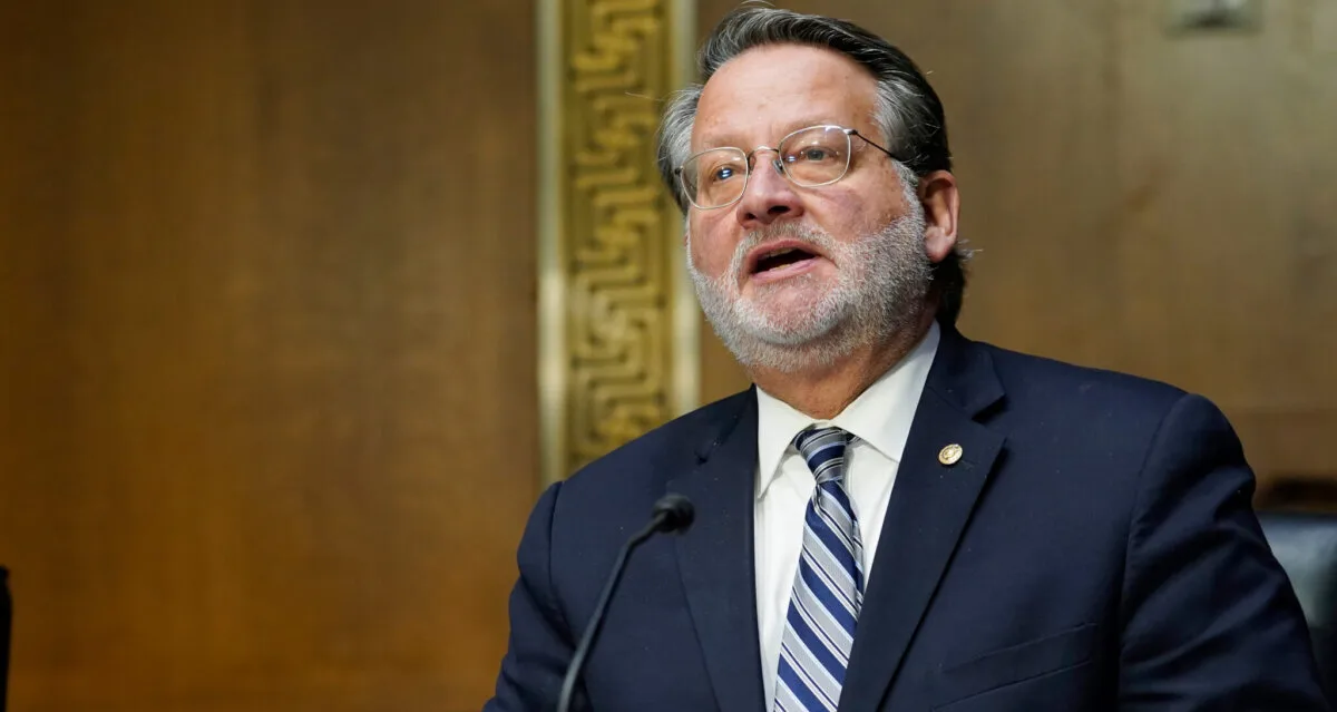 Sen. Peters calls on Congress to extend funding for internet affordability