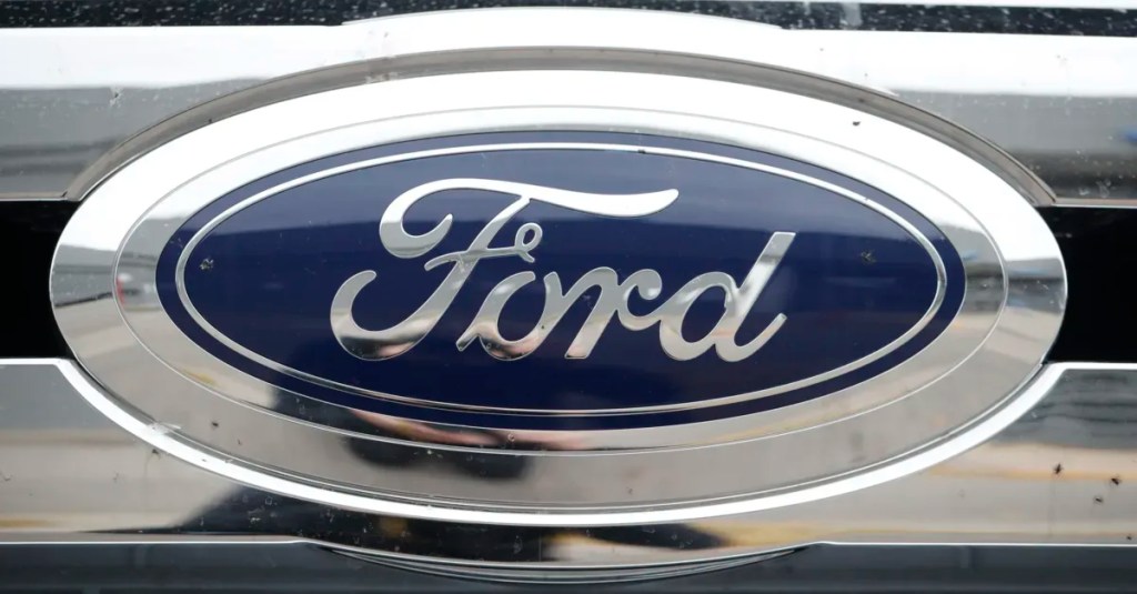 Ford to resume building Michigan EV battery plant