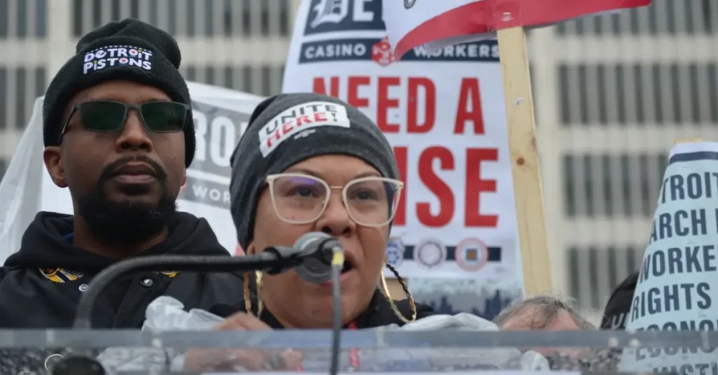 Casino and Blue Cross labor strikes stretch on in Detroit 