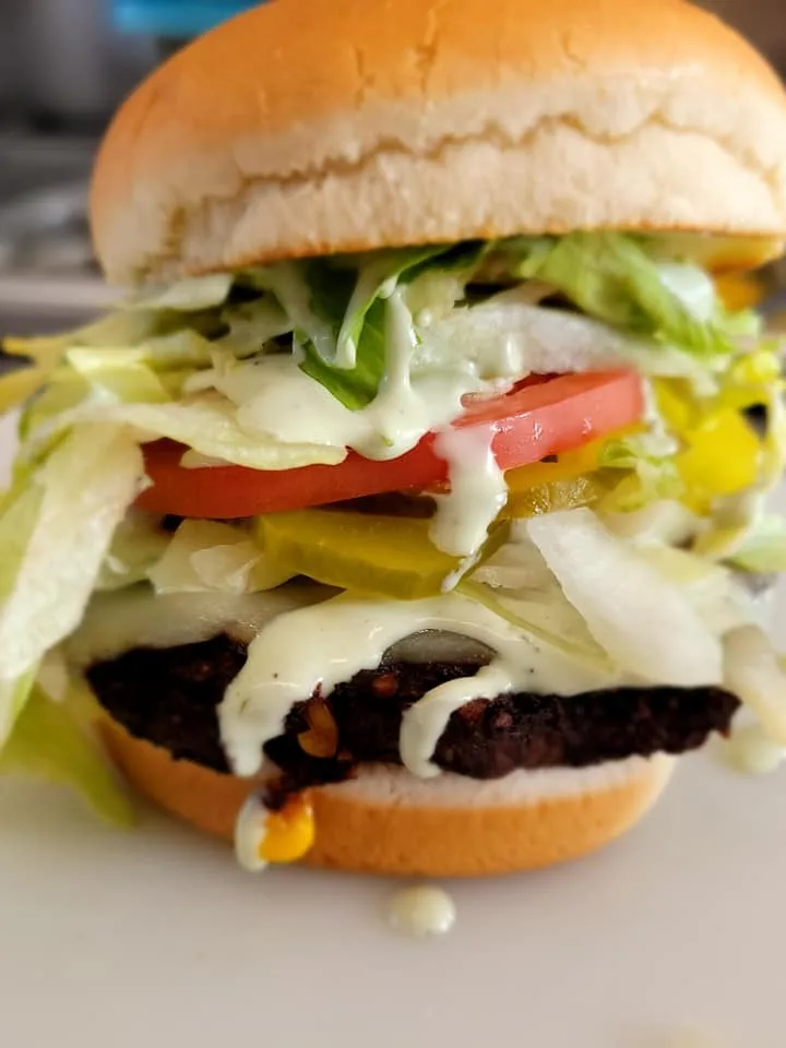 23 of the best olive burger spots in Michigan, according to ‘Gander readers