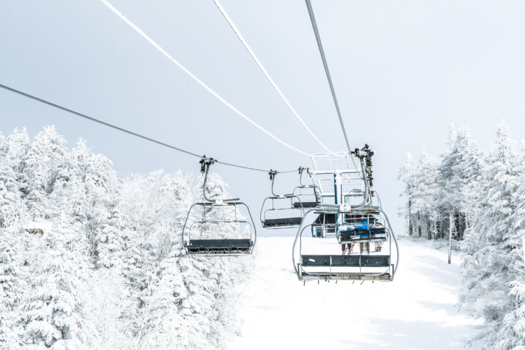 We found 7 off-season deals for a quick winter getaway in Michigan