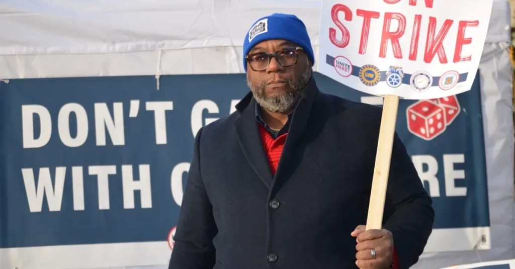 Detroit casino union member: ‘Workers deserve more money’