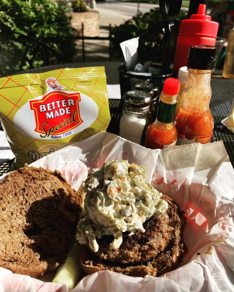 23 of the best olive burger spots in Michigan, according to ‘Gander readers