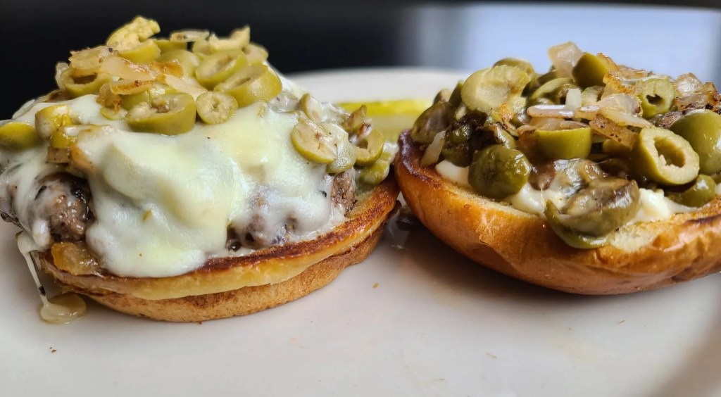 23 of the best olive burger spots in Michigan, according to ‘Gander readers