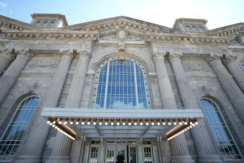 From decay to dazzling: Ford restores grandeur to Detroit train station that once symbolized decline