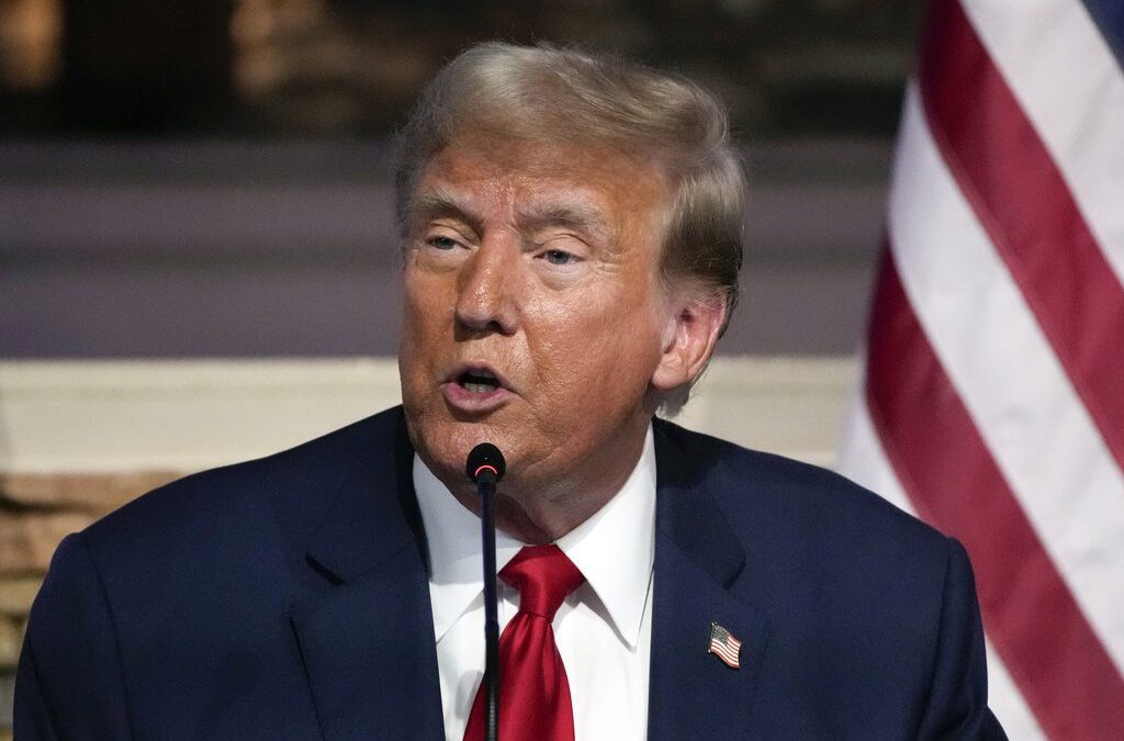 Trump promises billionaires tax cuts if they donate to his campaign