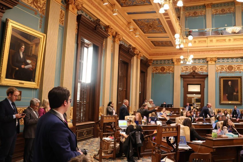 Senate symbolically lets the sunshine in as FOIA reform bills advance to the House