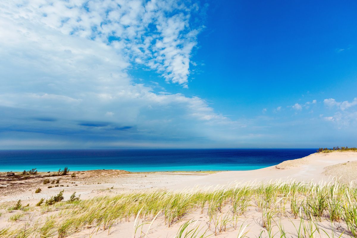 8 best scenic routes for Michigan road trips