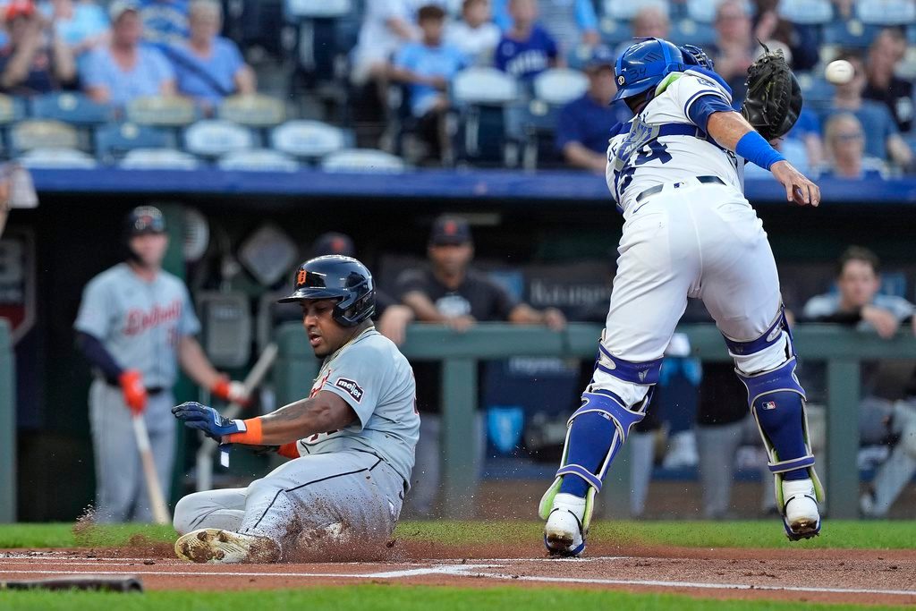 Meadows gives Detroit lead with broken-bat single in the 10th, Tigers hold on to beat Royals 3-1