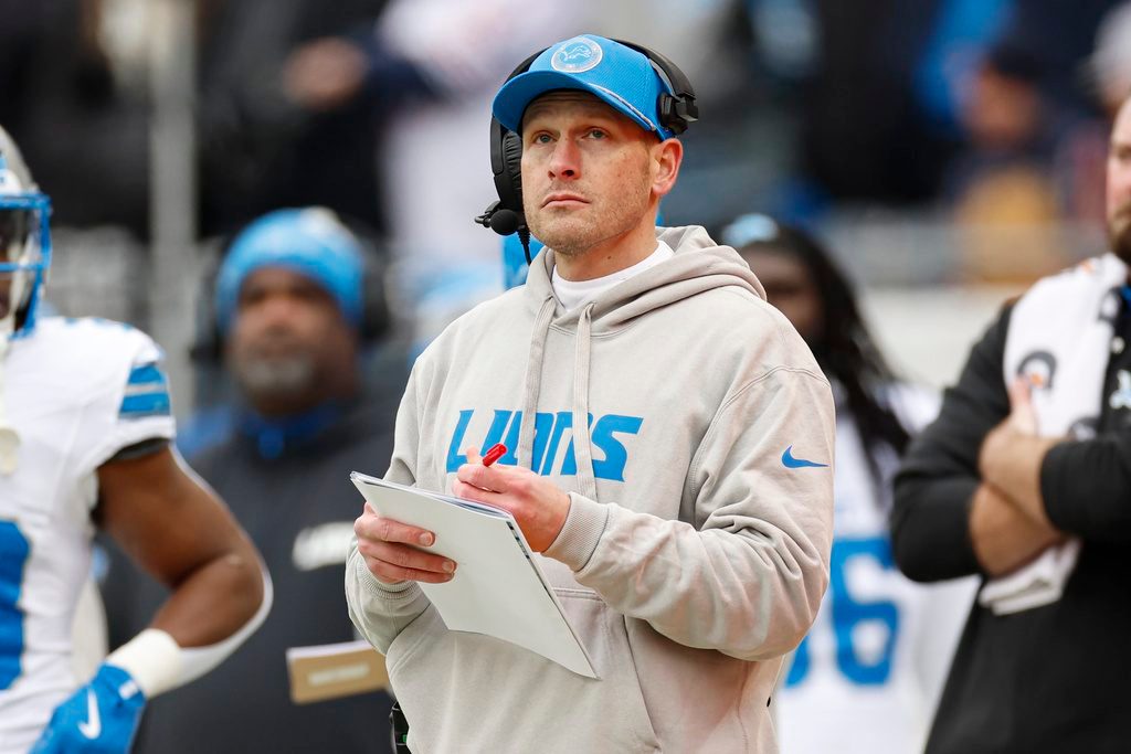 Bears interview Lions assistants Ben Johnson, Aaron Glenn for head coaching position