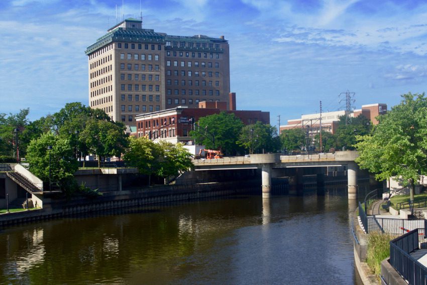 Flint’s drinking water meets higher state safety standard
