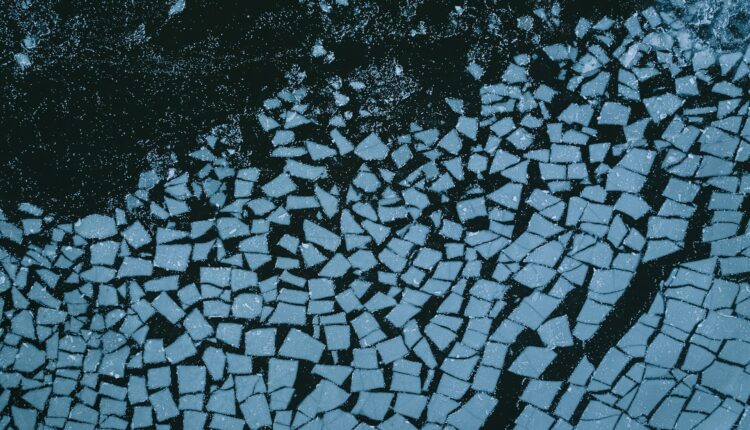 Stay Off Kearsley Lake: Flint Michigan Issues Urgent Ice Warning