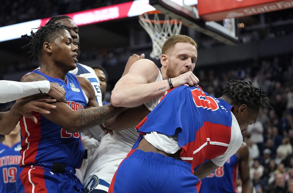 5 players, 2 coaches ejected after Pistons-Timberwolves skirmish in 2nd quarter