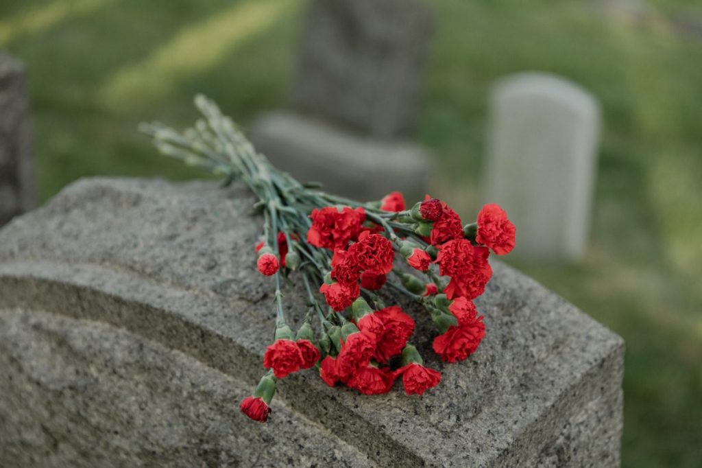 Lawmakers consider new rules for pet cemeteries