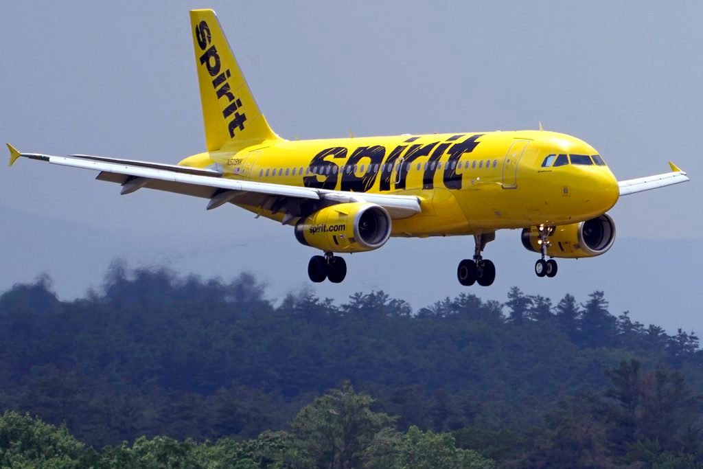 A man made a false bomb threat so he wouldn’t miss a flight to LA, FBI says