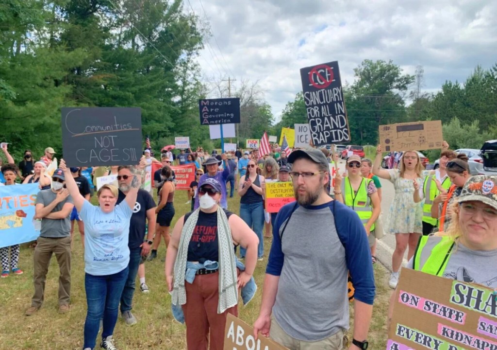 30+ groups urge Whitmer to reject federal funding for new ICE detention centers in Michigan