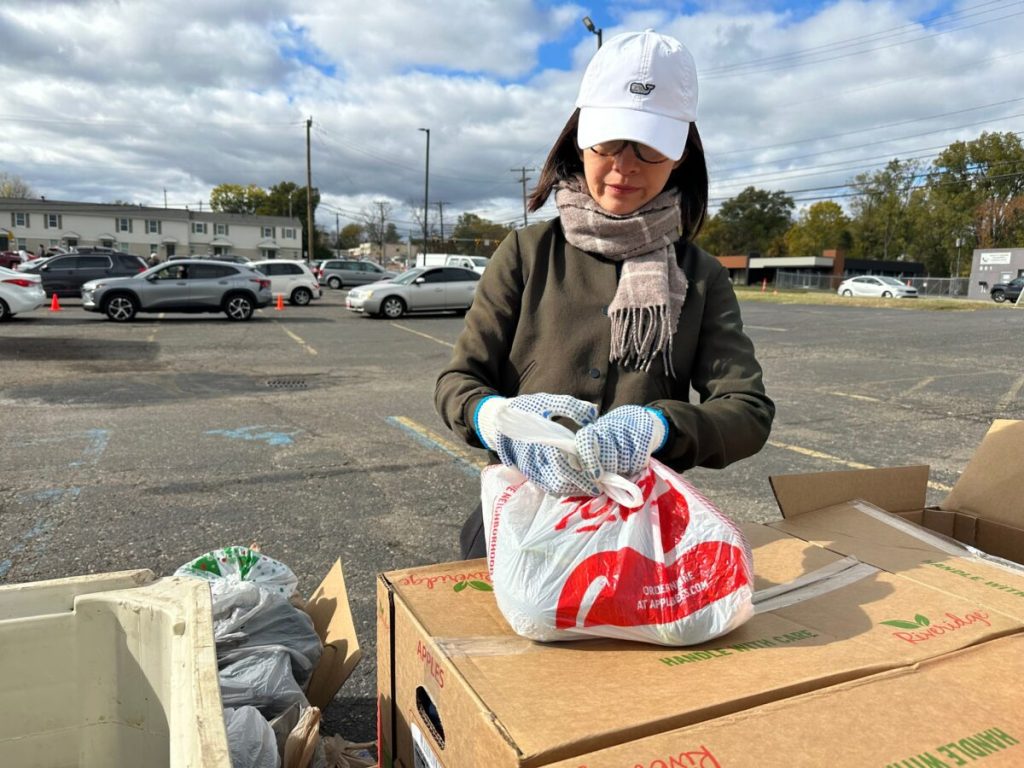 Why doing good also makes us feel good, during the holidays and beyond