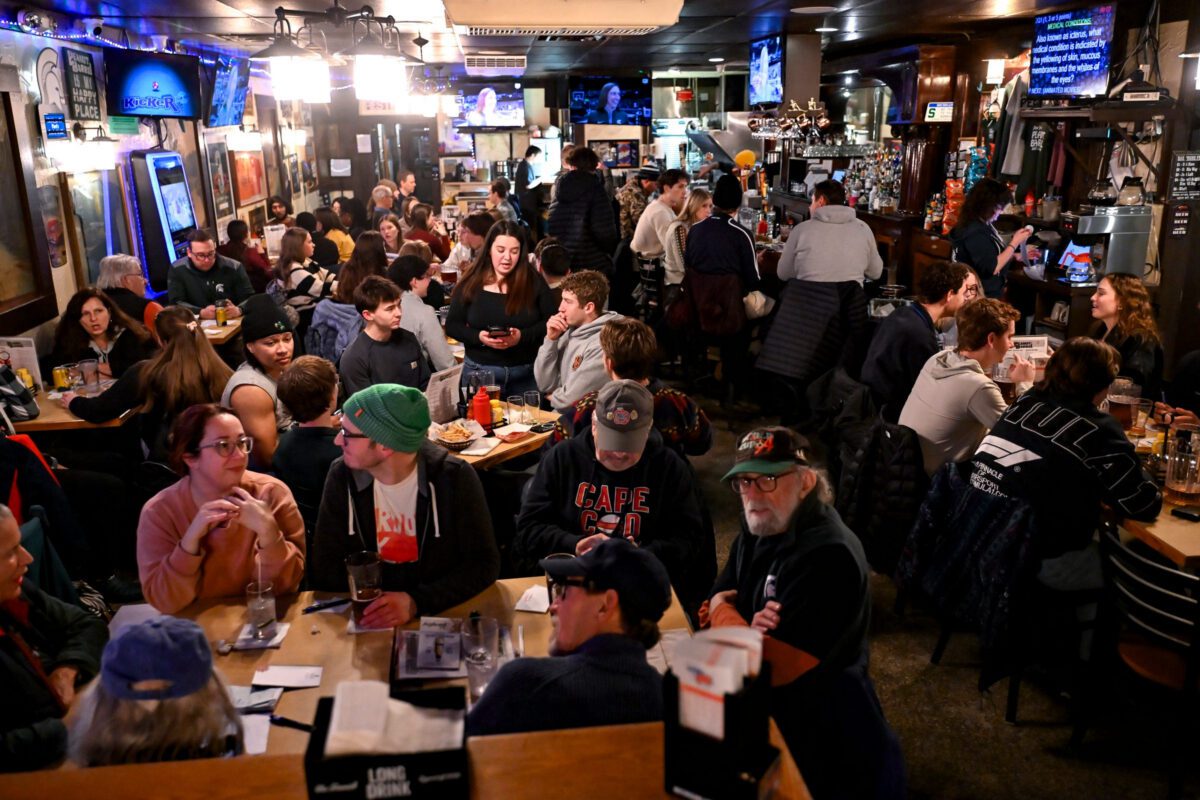 COVID changed dining habits. How Lansing's sit-down restaurants are adapting