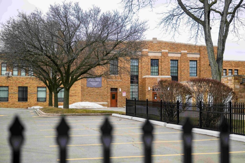 DETROIT - The Gander