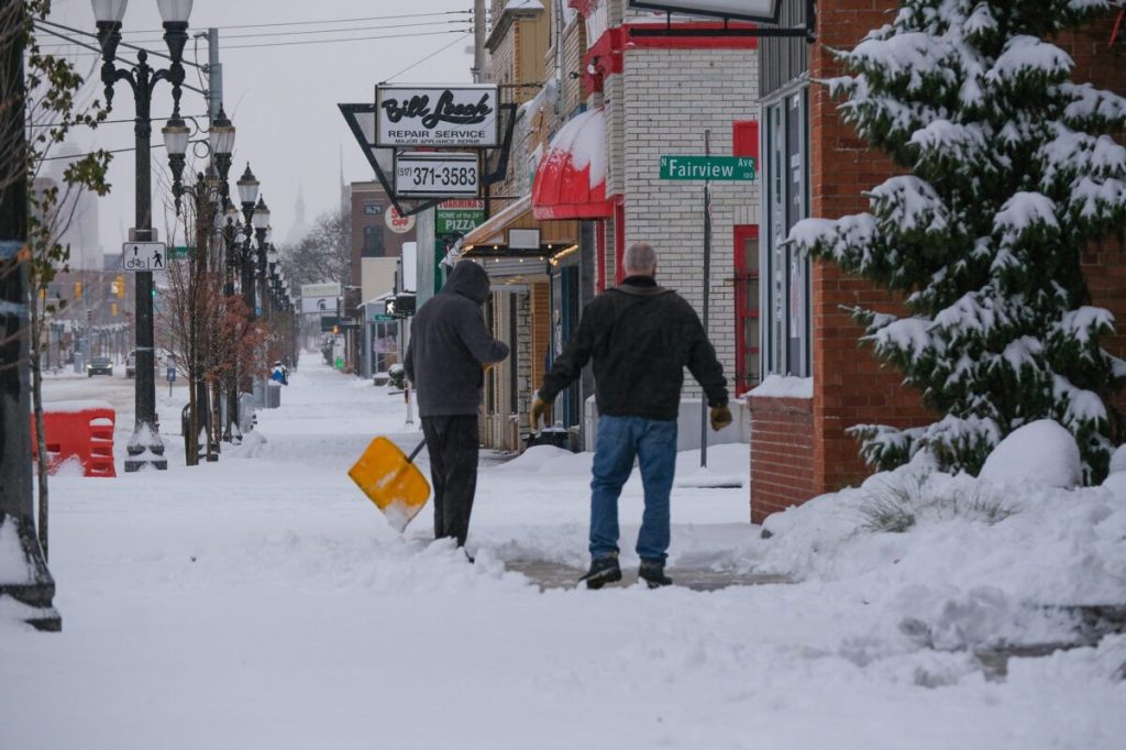 ‘Potentially historic blizzard’ hits Michigan. Will it break records?