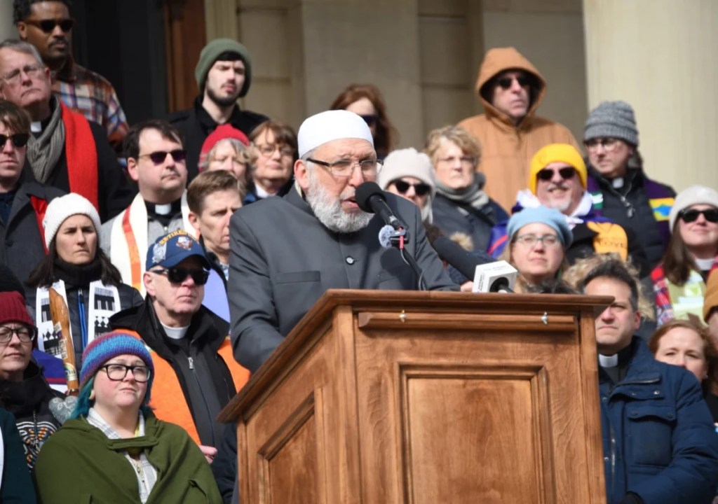 Multifaith clergy coalition demands end to ICE presence in Michigan