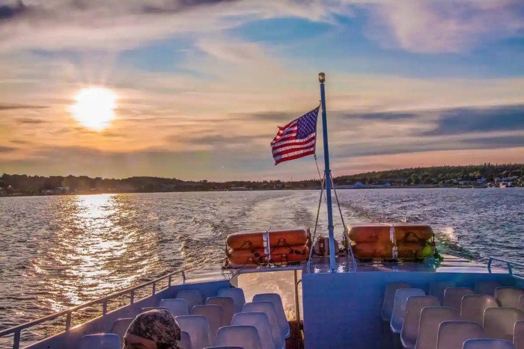 Lake Michigan vs. Lake Huron: Which is better on Memorial Day?