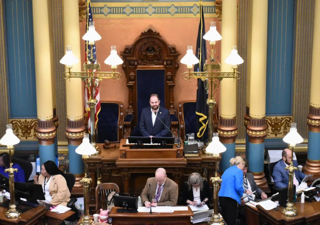 Passage of the Michigan Senate budget clears way to negotiate with Whitmer, House leaders