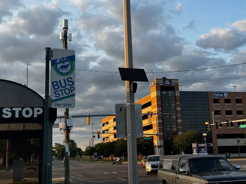 As Flock cameras spread, Michiganders demand regulation